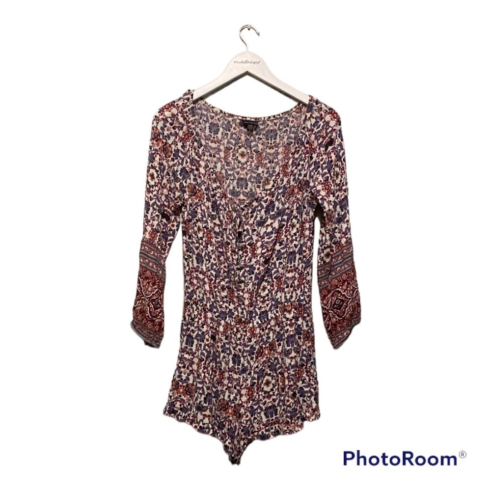 American Eagle outfitters red Paisley floral Romper | Size Medium